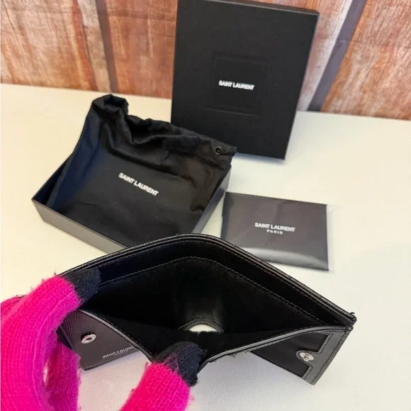 Saint Laurent Black wallet - Picture 10 of 16